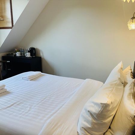 Woodcock Inn Felbridge Экстерьер фото